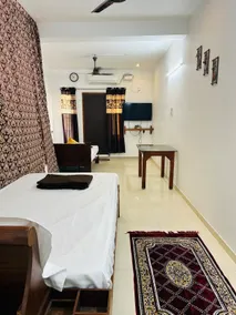 Studio By Mezhakini–Near RailwayStation&White Town - Image 5