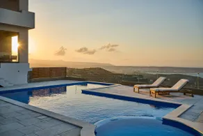 Comfortbnb- Theasis Suite with private pool - Image 4