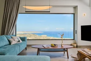 Comfortbnb- Theasis Suite with private pool - Image 3