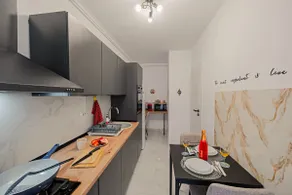 Stylish1Bedroom+Sofa(1kid)+FullKitchen+FreeParking - Image 5