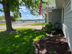 Water view on Water Street - Image 2