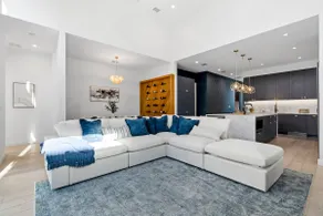 Zilker Luxe: Heated & Cooled Pool - Walk to Bars - Image 2