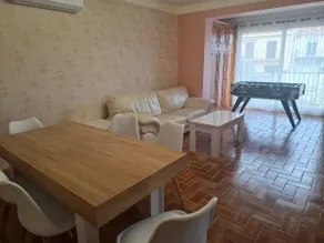 Apartment with garden in a villa - Image 5
