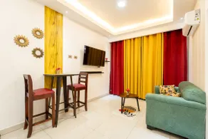 Modern Studio: Pool, Terrace & Private Parking - Image 3