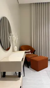Elegant apartment with master bedroom and living room - Image 3