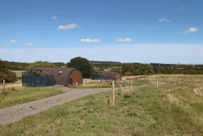 'Badger's Set' Luxury Glamping Hot Tub Pod - Image 3