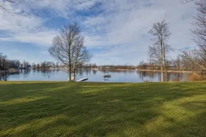 Lakeside+Patio+Fireplace+Sleeps 10| Hearth & Lake - Image 2