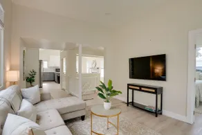 Gem Home near SF! 5 min to BART and UCSF Benioff - Image 3