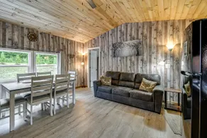 Woodland Cabin Near Wayne National Forest - Image 3