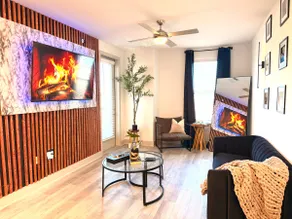 Luxury Apartment Conroe Downtown - Image 2