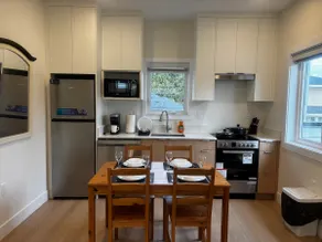 New 2BR Garden Suite with AC and private patio - Image 2