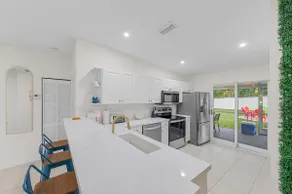 Private Jupiter 4BR | Minutes to Beach & Golf - Image 5