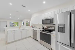 Private Jupiter 4BR | Minutes to Beach & Golf - Image 4