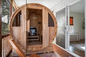 HOT TUB | SAUNA | NRG |GameRM| bball court - Image 3