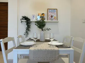 Modern 1BHK 20 mins to Juhu Sunlit Daily Clean - Image 5