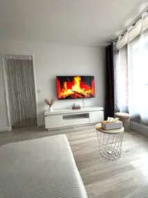 Modern and bright 2-room apartment, residence close to the train station - Image 2