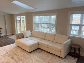 Lakehouse 4 season getaway with rail trail access! - Image 2