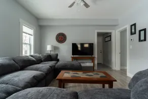 4BR Home | Sleeps 8 | Quiet | Short & Long Stays - Image 5
