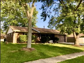 Cute brick new renov 3BR in quiet CtrGrove neighbo - Image 2