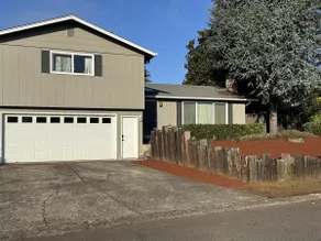 Jacuzzi & Gas Firepit walking distance from Autzen - Image 3