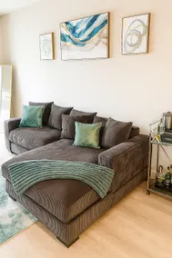 Upscale Deep Ellum Stay Prime Location! - Image 5