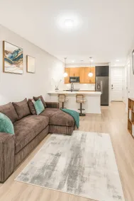 Upscale Deep Ellum Stay Prime Location! - Image 4