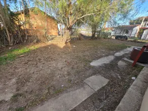 2 Bed Full House in Downtown Edinburg - Image 5