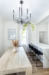 Modern 3BR 1.5BA steps from downtown - Image 3