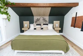 Modern 3BR 1.5BA steps from downtown - Image 4