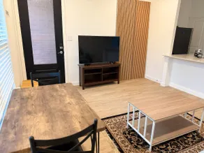 Stylish 1BR Guest Suite •Private Entrance• Kitchen - Image 5