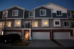 Elevated Urban Retreat • Sleeps 6 + Pet - Image 2