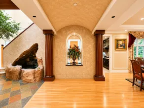 Luxury W Side Estate | Garden & Pond | 5 Min to DT - Image 4