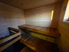 100 sqm apartment with sauna, free parking - Image 3