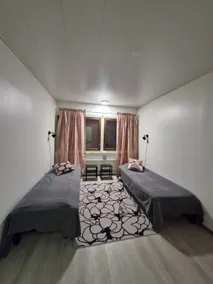 100 sqm apartment with sauna, free parking - Image 5