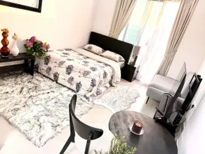 Luxury 1bed room: big balcony and swimming pool. - Image 2