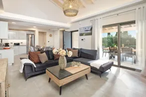 Mateo Stone Villa - Image 4