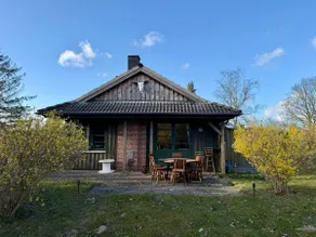 Wooden Western Lodge Tiny Haus - Image 2