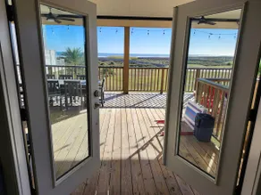 Beachfront 5BR * Direct Beach Access * Sleeps 14 - Image 4