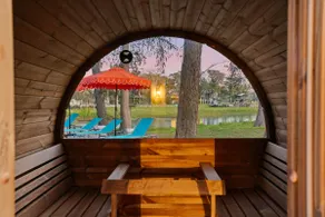 Lakeside Heated Pool Hot Tub Sauna Game Rooms - Image 2
