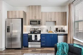 Modern Oasis: Designer Studio + Resort Amenities - Image 2