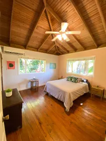 Tropical Jungle Home w/ AC & Porch | 7 Min to Town - Image 4