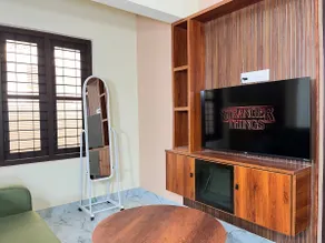 VAR: Fun Haus2- AC 2BHK, 8 Min Walk Beach Foosball - Image 2