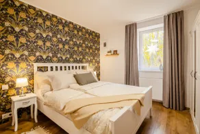 Dog-friendly courtyard, tub bath, barbecue, terrace - Image 3