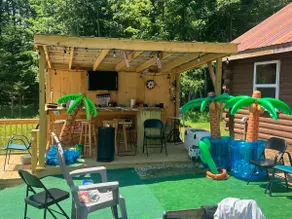 Gore Mtn Retreat. Swimming pool, Hottub, TIKI BAR - Image 3