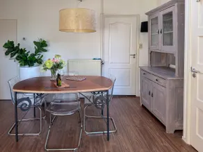Spacious private apartment with large balcony - Image 3