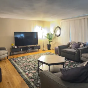 Gorgeous Ranch - Image 2