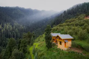 Scenic Mountain-Top Duplex Cabin | Jibhi - Image 5