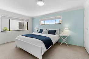 Peaceful Waterfront Apartment - Sandy Inlet Views - Image 5