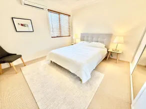 Modern 2 bedroom townhouse apartment. - Image 5