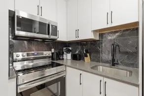 Bright & Spacious 2-Bedroom - Image 2